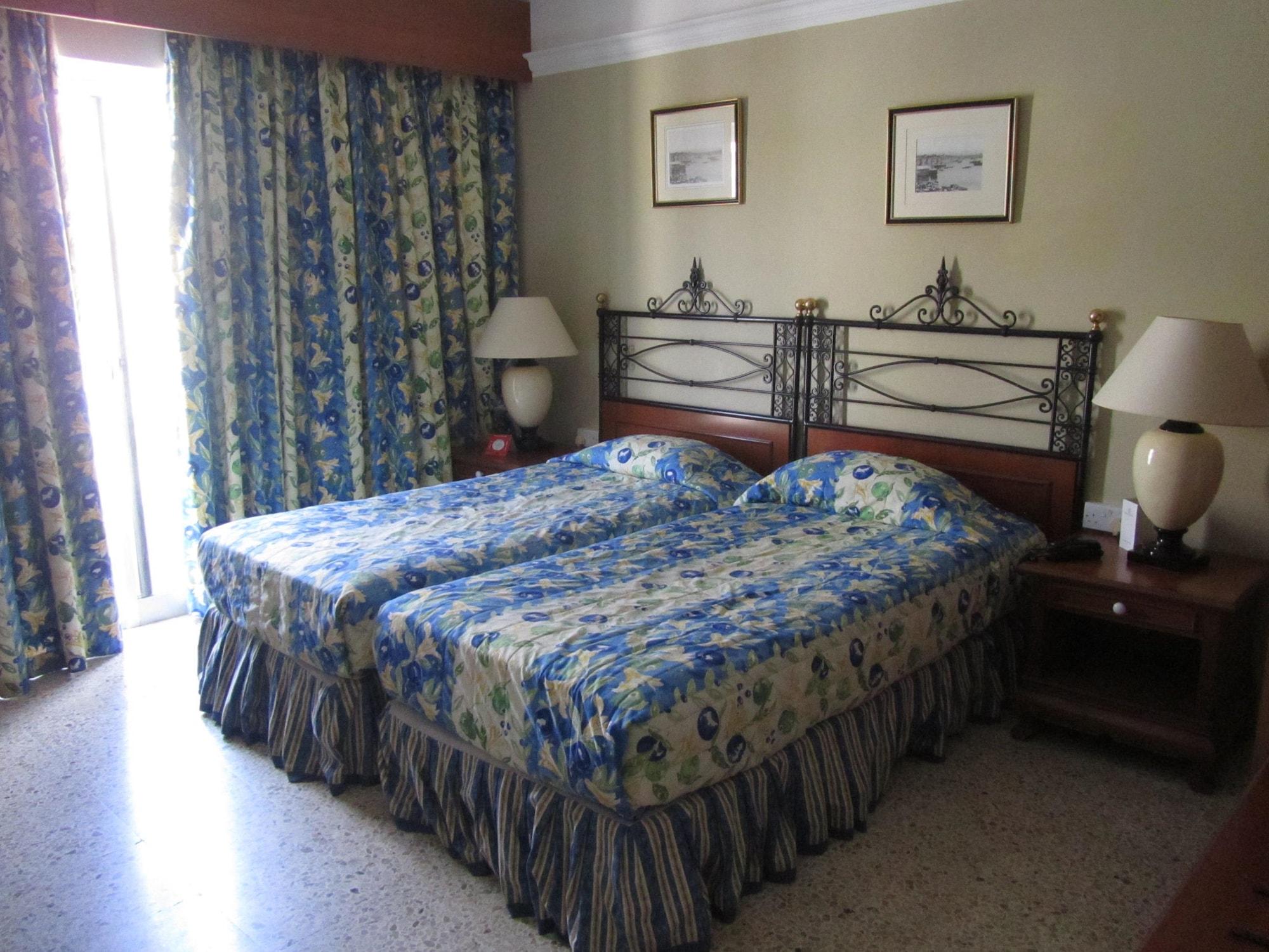 Topaz Hotel St. Paul's Bay Ngoại thất bức ảnh