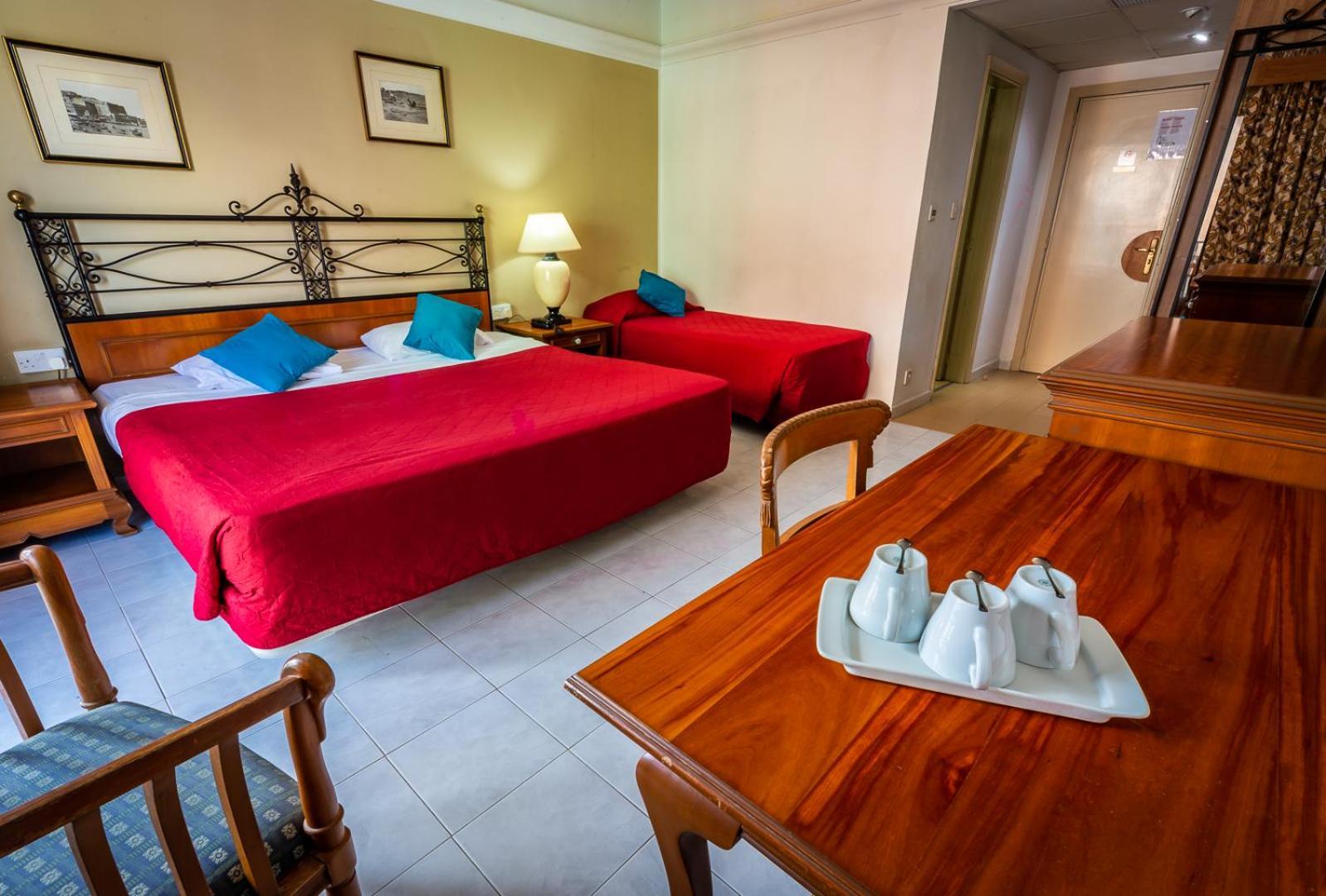 Topaz Hotel St. Paul's Bay Ngoại thất bức ảnh